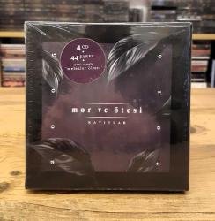 MOR VE ÖTESİ KAYITLAR 4 LÜ CD BOX SET JELATİNLİ BÜYÜK DÜŞLER MASUMİYETİN ZİYAN OLMAZ GÜNEŞİ BEKLERKEN VE DİĞER KAYITLAR