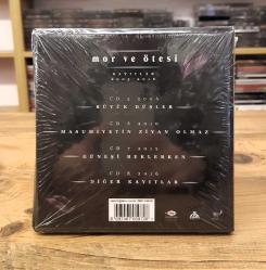 MOR VE ÖTESİ KAYITLAR 4 LÜ CD BOX SET JELATİNLİ BÜYÜK DÜŞLER MASUMİYETİN ZİYAN OLMAZ GÜNEŞİ BEKLERKEN VE DİĞER KAYITLAR