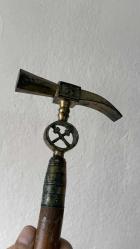 PİRİNÇ METERYAL MASİF CEVİZ BASTON