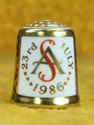 VINTAGE ROYAL CROWN DERBY ENGLISH BONE CHINA 5000 EDITION ALTIN YALDIZ DEKORLU PORSELEN YÜKSÜK