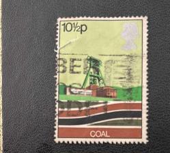 İngiltere Pulu - England Stamp - Postadan Geçmiş Pul Filateli -  Damgalı - Kraliçe II. Elizabeth - Enerji Kaynakları - Kömür Temalı Pul, 810 1/2 PARA - YABANCI PULLAR - NOSTALJİK DOĞUM GÜNÜ HEDİYESİ