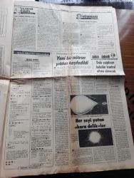 Halka ve Olaylara Tercüman Gazetesi - Turkish Newspaper - 1 Şubat 1983 -  Mevduat garanti altına alınıyor - Din dersi 34 yıldır kitapsız okutuluyor - Federal Almanya Dışişleri Bakanı Genscher işçiler dönüş zorlanmayacak dedi Fotoğrafı - Malezya Dışişleri Bakanı Sri Muhammed Shafie Topkapı sarayı'ndan zor ayrıldı fotoğraf - yargıtayın kastelli ile ilgili bozma kararı İstanbul'a geldi - Alparslan Türkeş ile ilgili davaya bugün devam edilecek - Mehmet Ali Ağca'nın suç ortağı Ömer Ay hakkında dava açıldı - Hopa Sarp sahili yasak bölge ilan edildi - Abdi İpekçi ve düşündürdükleri yazan Rauf Tamer - UNESCO boğaziçi'ni koruma görevini Boğaziçi üniversitesi'ne verdi - Kızıl Tugaylar örgütü çökertildi - İstanbul Kültür ve Sanat ansiklopedisi - Yakup Kadri Karaosmanoğlu Ahmet Haşim ile İzmir'deki arkadaşlığını da şöyle anlatıyor - Talat Paşa'nın gurbet hatıraları yayını hazırlayan Cemal Kutay Yazı Dizisi - Yeni Bir nötron Yıldızı keşfedildi - her şeyi yutan kara delikler - Türkiye spor ülkesi