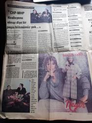 Halka ve Olaylara Tercüman Gazetesi - Turkish Newspaper - 30 Ekim 1977 - Alparslan Türkeş ile Güneri Civaoğlu'nun mülakatı fotoğraf - demokrasi ve liderler yazan Nazlı Ilıcak - cumhuriyetin 54. Yılı törenlerle kutlandı - Fahri Korutürk partiler arasında diyalog kurulmalı dedi - Adalet Partisi grup başkan vekili İlhami  Ertem meclis başkanını salı günü seçmek için yükleneceğiz - MHP Gültepe lokali saatli bomba ile tahrip edildi - İtalya ile uçak anlaşması ikinci defa ertelendi - zavallı çağ yazan Rauf Tamer - Ziya Ül Hak 1 Kasım'da Türkiye'ye geliyor - Efeler geliyor Foto Roman - Sakıp Sabancı'nın ağzı - Vitrin Yavuz Donat - 100 bin ton bitkisel yağ açığı var - gençliğim eyvah yazan Tarık Buğra - Cihan pehlivanı Kara Ahmet yazan Eski Bir Pehlivan Yazı Dizisi - Milli piyango Dün çekildi - Milli Eğitim Bakanı Nahit Menteşe bazı Parti ve ocaklara kayıt olarak eğitim enstitülerine girilemez dedi - MHP başkanlık divanı yeniden teşkil edildi - arkadaşımız Sema Hayırseven nişanlandı