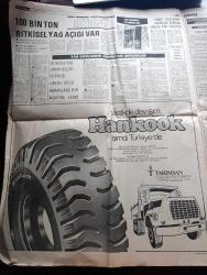 Halka ve Olaylara Tercüman Gazetesi - Turkish Newspaper - 30 Ekim 1977 - Alparslan Türkeş ile Güneri Civaoğlu'nun mülakatı fotoğraf - demokrasi ve liderler yazan Nazlı Ilıcak - cumhuriyetin 54. Yılı törenlerle kutlandı - Fahri Korutürk partiler arasında diyalog kurulmalı dedi - Adalet Partisi grup başkan vekili İlhami  Ertem meclis başkanını salı günü seçmek için yükleneceğiz - MHP Gültepe lokali saatli bomba ile tahrip edildi - İtalya ile uçak anlaşması ikinci defa ertelendi - zavallı çağ yazan Rauf Tamer - Ziya Ül Hak 1 Kasım'da Türkiye'ye geliyor - Efeler geliyor Foto Roman - Sakıp Sabancı'nın ağzı - Vitrin Yavuz Donat - 100 bin ton bitkisel yağ açığı var - gençliğim eyvah yazan Tarık Buğra - Cihan pehlivanı Kara Ahmet yazan Eski Bir Pehlivan Yazı Dizisi - Milli piyango Dün çekildi - Milli Eğitim Bakanı Nahit Menteşe bazı Parti ve ocaklara kayıt olarak eğitim enstitülerine girilemez dedi - MHP başkanlık divanı yeniden teşkil edildi - arkadaşımız Sema Hayırseven nişanlandı