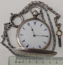 YÜZ DE YÜZ OSMANLI DÖNEMİ ANCRE FRANSA PARİS MENŞELİ ORİJİNAL AKTİF ANAHTAR KURMALI SAVAT İŞLEMELİ MUHTEŞEM GÜMÜŞ CEP SAATİ KÖSTEKLİ A1A1 ÇOK NADİRDİR