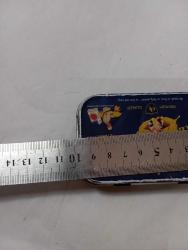 Lucky Strike sigara kutusu metal. yipranmalar var haliyle resimlerdeki haliyle koleksiyon dekorluk