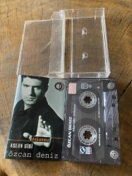 ÖZCAN DENİZ - ASLAN GİBİ / DOKUNMA - KASET