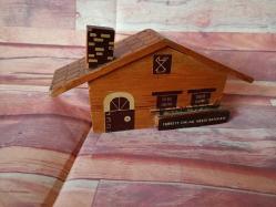 TÜRKİYE EMLAK KREDİ BANKASI EV FORMUNDA  AHŞAP KUMBARA.