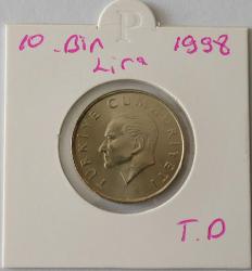 Türkiye Cumhuriyeti  1998 Yılı 10 Bin Lira  İnce Pul  Kenar Yazısı Turaya Göre Düz  (TCM0009)