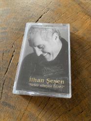 İLHAN ŞEŞEN - NELER OLUYOR BİZE - KASET (JELATİNİNDE)