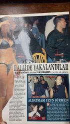 STARLİFE DERGİSİ - 15 EKİM 2000 PAZAR – SÜREYYA IŞINAY – METİN – HAKAN URAL – SEBNEM TÜRKER – İZEL – ELİF KRAMER – OZAN DOĞULU – KENAN DOĞULU – SERTAB ERENER – DEMİR DEMİRKAN – ELA KAYA – UĞUR KİRİK – SERAP POYRAZ – ZEYNEP ÖZYILMAZER – HANDE ATAİZİ – OKAN IŞIK – UFUK YILDIRIM – NESLİHAN YAVUZCAN – ÖNER ÖNGÜN – ŞAFAK SEZER – ESRA KAÇMAZ – EREN ABDULLAHOĞLU – KORAY KASAP – ENGİN ARDIÇ – ÖZLEM SAVAŞ – ŞEBNEM ÖZİNAL – TURAL – ZİNCİBİ  ÜNLÜ POPÇUNUN SEVGİLİLERİ SAÇ SAÇA BAŞ BAŞA – SÜREYYA IŞINAY KİMİN YUVASINI YIKTI – ESKİ FUTBOLCU METİN’İN KAÇAK GÜREŞİ – HAKAN URAL NİYE KISKANDI – DOĞULU’NUN AŞK RALLİSİ – HAFTANIN GÜZELİ SEBNEM TÜRKER – İZEL YİNE ALDATILDI – ELİF KRAMER PANIC ATTACK – OZAN DOĞULU RALLİDE YAKALANDILAR – UĞUR KİRİK SERAP POYRAZ ALDATMASI – BİR İPTE İKİ CAMBA UFUK YILDIRIM NESLİHAN YAVUZCAN – BU İLİŞKİ GİDER Mİ – ŞAFAK SEZER ESRA KAÇMAZ DÜĞÜN VAR – DOĞU BATI ÇELİŞKİSİ ENGİN ARDIÇ – PAPARAZZİ TURAL ZİNCİBİ – KORAY KASAP YENİ SEVGİLİSİ - 24 SAYFA