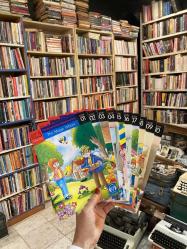 İngilizce Hikaye Seti - 10 Kitap Takım: İlkokul 3.Sınıf Karekod Dinlemeli - The Adventures of Detective Nick