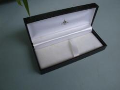 STEELPEN KALEM KUTUSU ( İçi Saten Kumaş Kaplı )