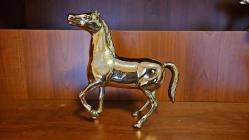 PİRİNÇ ŞAHLANMIŞ AT  BAŞ YUKARIDA    ( Orta boy )