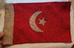 DAĞILAN KOLEKSİYONDAN EL DİKİMİ 2.ABDÜLHAMİD TUĞRA ISLAK MÜHÜRLÜ ASKER BAYRAĞI. NADİRATTAN.