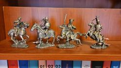 KURŞUN ASKER & SÜVARİ  LOTU     ( 8 adet )