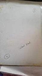 TRT İSTANBUL RADYOSU SES SANATÇISI ve KORO ŞEFİ BÜLENT ORAL'IN ORİJİNAL BÜYÜK BOY FOTOĞRAFI - 24 x 18 cm EBADINDA - BÜLENT ORAL, PİYANONUN YANINDA POZ VERİRKEN ÇEKİLMİŞ NET KALİTEDE BİR FOTOĞRAF... ÖZEL ARŞİV!