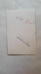 TRT İSTANBUL RADYOSU SES SANATÇISI ve KORO ŞEFİ BÜLENT ORAL'IN ORİJİNAL FOTOĞRAFI - 14 x 9 cm EBADINDA - BÜLENT ORAL STÜDYODA POZ VERİRKEN ÇEKİLMİŞ NET KALİTEDE BİR FOTOĞRAF... STÜDYO TAÇ