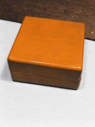P84----AHŞAP LAKE VAKKO KOL DÜĞMESİ KUTUSU--rengi koyudur