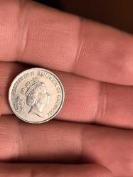 Guarsey Yabancı Madeni para iyi kondüsyondadır