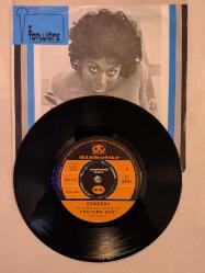 (No82) Esmeray - Unutama Beni - Ayrılık Olsa Bile 45'lik Plak