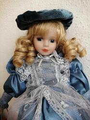 40 cm PORSELEN BEBEK SARI  SAÇLI  BEBEK ÇOK TATLI KUSURSUZ GÜZEL