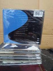 GLORIA ESTEFAN INTO THE LİGHT ambalajında