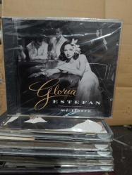 GLORIA ESTEFAN MI TIERRA ambalajında