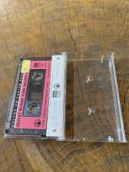 KÜLTÜR BAKANLIĞI DEVLET KLASİK TÜRK MÜZİĞİ KOROSU - ŞEF NEVZAT ATLIĞ - TAB'İ MUSTAFA EFENDİ / HACI SADULLAH AĞA / DİL HAYAT HANIM / MEHMET AĞA - KASET