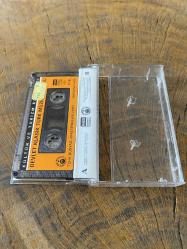 KÜLTÜR BAKANLIĞI DEVLET KLASİK TÜRK MÜZİĞİ KOROSU - ŞEF NEVZAT ATLIĞ - ITRİ / KARA İSMAIL AĞA / ENFİ HASAN AĞA / MUSTAFA ÇAVUŞ - KASET