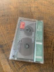 NİLÜFER - YENİDEN YETMİŞE - KASET