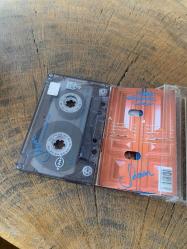 SEZEN AKSU - ŞARKI SÖYLEMEK LAZIM - KASET