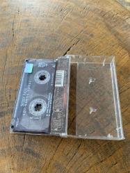 SEZEN AKSU - ADI BENDE SAKLI - KASET