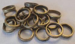 10 ADET CİHADİYE YÜZÜK. YAZILI. METAL. YAKIN DÖNEMDİR. 10 ADET FİYATIDIR.