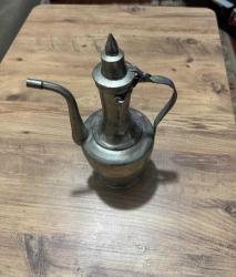 Antika El İşçiliği Dövme  Küçük Bakır İbrik Yüksek kaliteli kalın bakır, geleneksel dövme tekniği ile üretilmiştir.