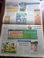 Türkiye Gazetesi - Turkish Newspaper - 5 Haziran 1984 - Anavatan Partisi ve Hükümet yazan Yalçın Özer Başmakale - körfez'de gerginlik artıyor son olaylar dünyada Petrol krizini tekrar gündeme getirdi - Cumhurbaşkanı Kenan Evren Rauf Denktaş'ı Ankara'ya davet etti Fotoğrafı - Avrupa konseyi terörizmle mücadele kararı aldı - genel sekreter Mustafa Taşar ANAP'ı parçalayamazlar dedi - Erzurum'da 142 köyün tapulama çalışmaları tamamlandı - Sayıştay Başkanı Cahit Eren toprağa verildi - Samsun'un yeni belediye başkanı Kemal Vehbi Gül Samsun'u yeniden imar edeceğiz dedi - Ramazan sayfası - Resimli Evliya Çelebi seyahatnamesi hazırlayan Kemal Akmeriç Desen Samim Utkun Yazı Dizisi - Peygamberler tarihi yazan Abdüllatif Uyan Yazı Dizisi - 19 TDKP militanı toplam 165 yıla mahkum oldu - Alparslan Türkeş'in tahliye talebi Perşembe günü tekrar görüşülecek - Fenerbahçe taraftarı soruyor Stankoviç gitsin diye mi kötü oynuyordunuz - şampanya Trabzonspor'a yaramadı - Bursaspor'un yıldız avı