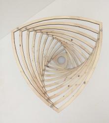 ✨Aluminyum kullanılarak monte edilen üçgen girdap avize...