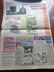 Türkiye Gazetesi - Turkish Newspaper - 28 Temmuz 1984 - hükümetin teşvik tedbirlerinden sonra işadamları doğuya yöneliyor - Yahya Demirel Ankara'ya gönderildi fotoğraf - çalışma meclisi tazminat fonunu görüşmeye devam etti - emekli sandığı çekleri kaldırılmadı - ABD elçisi Hupe İstanbul'a yardıma hazırız dedi - NATO Genel Sekreteri Lord Carrington Türk Yunan ihtilafını çözmeye çalışıyor - eski Alman Devlet bakanı Hein Scwarz Türkiye olmasaydı Kıbrıs Yunan toprağı olurdu dedi - ABD Çin'den Sovyet yapısı MIG 21 uçakları satın alıyor - Resimli Evliya Çelebi seyahatnamesi hazırlayan Kemal Akmeriç Desen Samim Utkun Yazı Dizisi - Peygamberler tarihi yazan Abdüllatif Uyan Yazı Dizisi - Los Angeles 1984 Yaz Olimpiyat Oyunları - Galatasaray Derwall'ı bekliyor - Kırkpınar 84 hazırlayan spor servisi - Karate fotoğraflar Mehmet Beytül Hazırlayan Ekrem Özdamar - olimpiyat programı - Antalyaspor yeni futbol sezonunu pazar günü açacak - Galatasaray'da her şey yolunda - Irak Ticaret heyeti Bursa'da