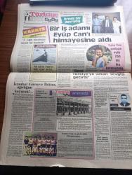 Türkiye Gazetesi - Turkish Newspaper - 11 Temmuz 1984 - sosyal demokratlar yazan Yalçın Özer Başmakale - altın Dün yine yükselmeye başladı - devlet memur almaya başlıyor - Cumhurbaşkanı Kenan Evren trakya'da incelemelerde bulundu fotoğraf - yerli otomobil üretimi artıyor - Sümerbank 51 yaşında - Isuzu kamyon fabrikası cuma günü açılıyor - SODEP Erzincan il başkanı İlbeyi Yılmaz  nezarete alındı -  Sovyet rejisörü Andrei Tarkovski ABD'den siyasi iltica hakkı istedi - sigarayı bıraktıran yeni bir usul geliştirildi - Sürgünde 40. yıl Kırım Türklerinin dramı yazan Attila Çetin - Resimli Evliya Çelebi seyahatnamesi hazırlayan Kemal Akmeriç Desen Samim Utkun Yazı Dizisi - Peygamberler tarihi yazan Abdüllatif Uyan Yazı Dizisi - İstanbul festivali'nde fotoğraf çekimi yasaklandı - Kırkpınar şenlikleri büyük alaka görüyor - iş adamı Tekin Saraçoğlu boksör Eyüp Can'ı himayesine aldı fotoğraf - 3. Ligin kurulması büyük bir hamledir - Ali Sami Yen stadının hali içler acısı - Beşiktaş Rapid Wien