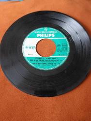 JOHNNY HALLYDAY - SERRA LA MAIN D'UN FOU