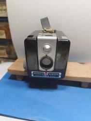 F3--KODAK BROWNIE HAWKEYE DEKORLUK BAKALİT KASA FOTOĞRAF MAKİNASI