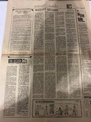 DÜNYA GAZETESİ - DOĞUM GÜNÜ HEDİYESİ (TURKISH NEWSPAPPER) - 25 ARALIK 1967 - SADECE TEK YAPRAKTIR -Tevfik Fikret-U Thant-Manescu-İrfan Vural-Hikmet Törk-Ali Soycan-Ali Rıza Atay-Fatih Rıfkı Atay-Charles de Gaulle-Aristotle Onassis-Dr Aki Kanso-Antoine-Hayatı sevmek-Fransa Yunanistanın Mirage jet uçağı isteğini reddetti-20 21 Mayıscılar yeni yıldan önce affedilecek-Sultanahmet Cezaevi bu yükü çekemez haldedir-Güven Partisinin il toplantısında Oztrak Bölücülüğe karşıyız-Tevfik Fikretin 100 doğum yılı kutlandı-Politika-Meksika buğdayı ve tarım ilaçları-Seni seveceğim-Düşünce Yorum-Dışardan