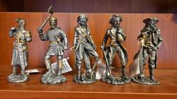 KURŞUN ASKER & ŞOVALYE  LOTU     ( 38 adet )