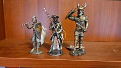 KURŞUN ASKER & ŞOVALYE  LOTU     ( 38 adet )