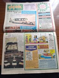 Türkiye Çiçek Magazin Gazetesi - Turkish Newspaper - 19 Temmuz 1984 - Türkan Şoray bekar sanatçılara sesleniyor evlenin fotoğraf - Türkan Şoray'ın tek dileği çocuğunun sapasağlam dünyaya gelmesi - sünnet masraf kapısı oldu - islamiyette yeri olmayan uydurma sünnet kıyafetleri ile birçok vatandaş  mali külfete sokuluyor fotoğraf - hayatım roman yayınlanan her yazıya 1000 TL veriyoruz - bütün gençliğini Moskof almış bitirmişti yazan Şakir Türközü - gideceğim ve zengin olup döneceğim yazan İrfan Akdağ - bulmaca - tarihi roman güneşe doğru yazan C. Cem Öztürk Yazı Dizisi - Ermeni terörünün bir başka yönü bir Fransız gazetecinin Türkiye incelemesi dönemeç oynayanlar Leyla Somer Dündar Yıldız Foto Roman - enerji meselesinde yeni çare - her sahada kullanılabilecek şekilde yapılan yeni model otomobiller her yönüyle rahat - saatte 120 kilometre hız yapan yeni elektrikli otomobiller çevreyi kirletmiyor - eğlence köşesi - Bakırköy Hastanesi'nde olay Napolyoncularla Sezarcı deliler birbirine girdi