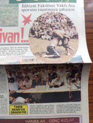 Türkiye Çiçek Magazin Gazetesi - Turkish Newspaper - 14 Haziran 1984 - İlahiyat fakültesi vakfı ata sporu güreşi yaşatmaya çalışıyor - pehlivanlar er meydanında fotoğraf - Tarık Akan çevireceği bir Pehlivan filmi için dikkatle yağlı güreşi öğrenmeye çalışıyor fotoğraf - pehlivanlar için kilolarca yağ harcandı fotoğraf - hayatım roman yayınlanan her yazıya 1000 TL veriyoruz - göç yazan Hüsniye Mandacı - Bir yıllık yuvanın 24 yıllık dramı yazan Arif Taşkın - ayakkabıdaki mutluluk yazan Fatih Zeytun - yolun sonu oynayanlar Aslan Yenihayat Seda Sevinç reji ve senaryo Tevfik Çakmak Foto Roman - bağımsızlığını 40 gün 40 gece kutlayan ülke  Bruney Sultanlığı - Beşiktaşlı futbolcu Necdet'in Alo'su antika fotoğraf - Burney'in bağımsızlığını kutlayan Pakistan lideri Ziya Ül Hak fotoğraf - Musa El Bokiah'ın misafirler arasında Prens Charles da vardı fotoğraf - tarihi roman güneşe doğru yazan C. Cem Ertürk Yazı Dizisi