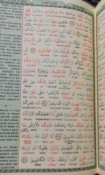 Kuran-ı Kerim ve satır arası renkli kelime meali