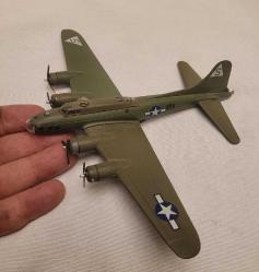 MODEL ESKİ SAVAŞ UÇAĞI. SERT PLASTİK. KOLEKSİYONDAN.