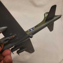 MODEL ESKİ SAVAŞ UÇAĞI. SERT PLASTİK. KOLEKSİYONDAN.