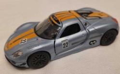 KUSURSUZ GÜZELLİKTE METAL MODEL ARABA. KOLEKSİYONLUK.